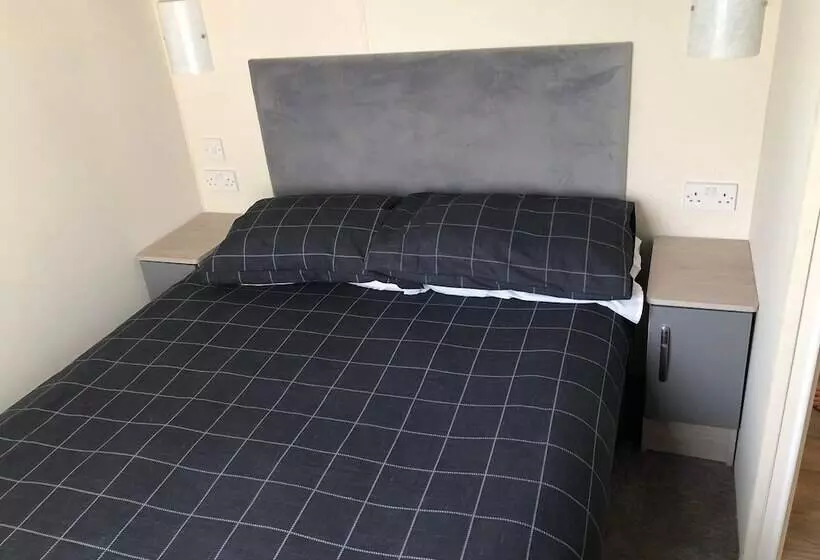 ホテル Charming 3 Bed Carven In Hastings
