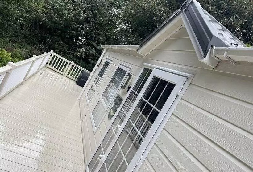 ホテル Charming 3 Bed Carven In Hastings