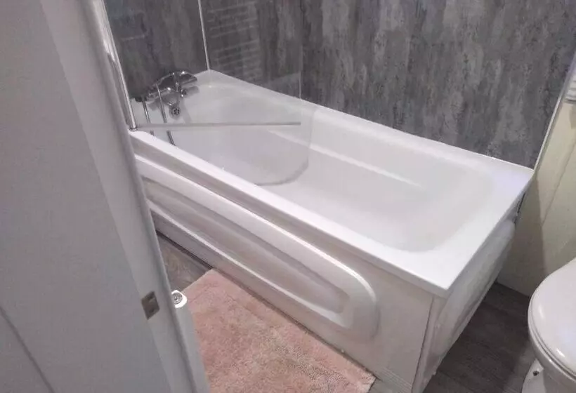ホテル Charming 3 Bed Carven In Hastings