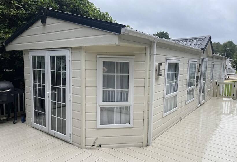 בית מלון כפרי Charming 3 Bed Carven In Hastings