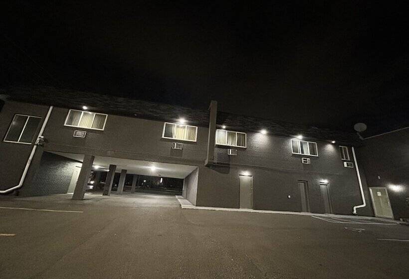 Отель Imperial Suites