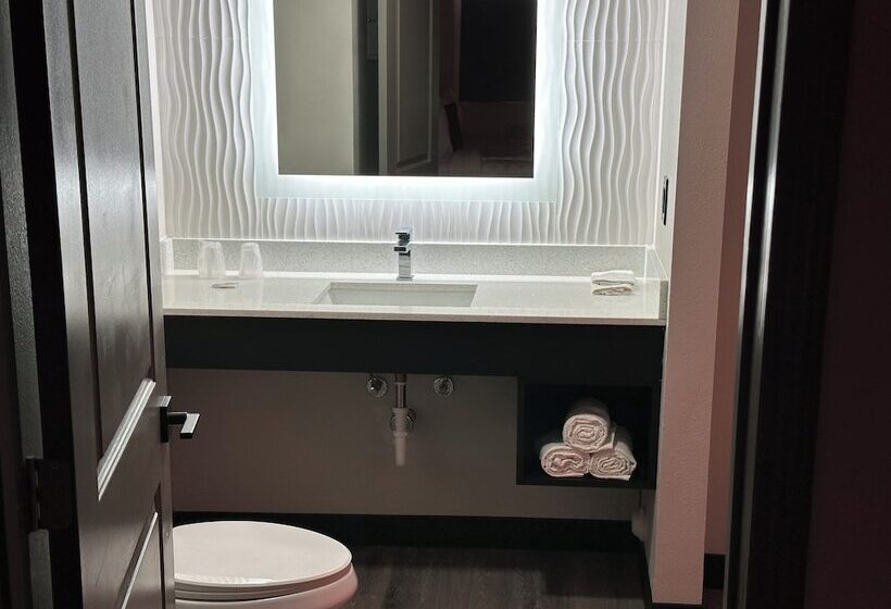 Отель Imperial Suites