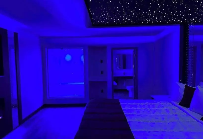 Hotelli Imperial Suites