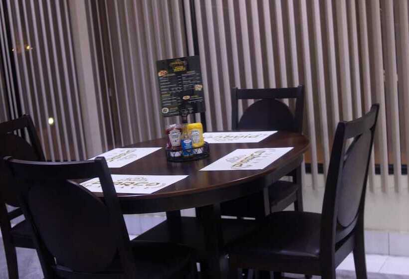 هتل Piarco Palace