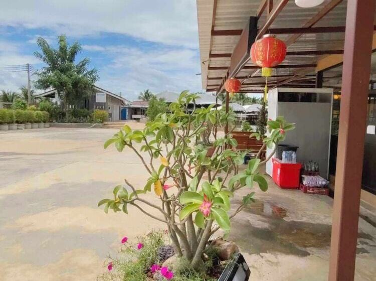 בית מלון כפרי Pueng Luang Resort