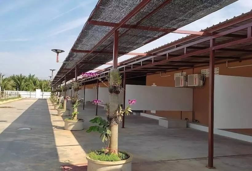 Hotelli Pueng Luang Resort