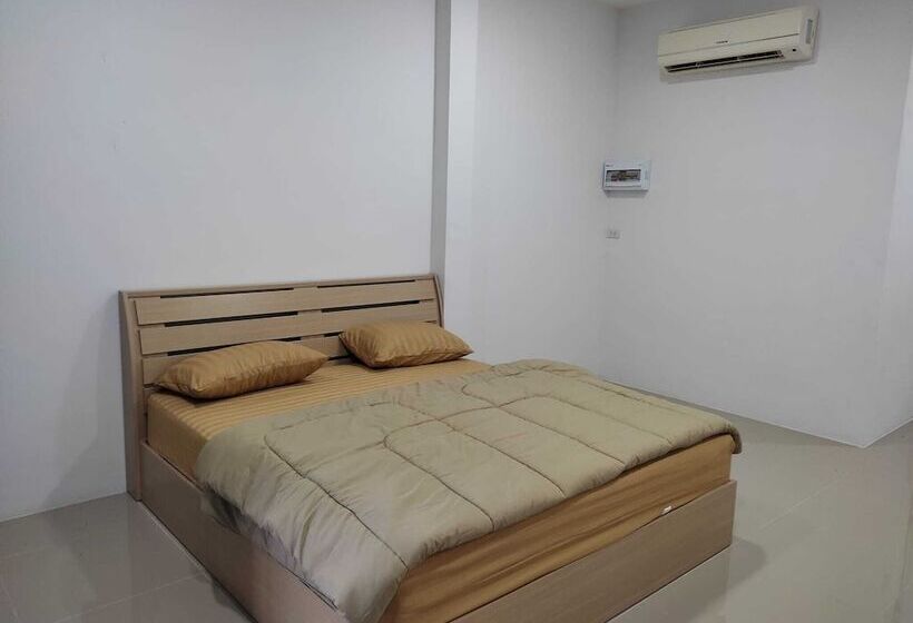 בית מלון כפרי Pueng Luang Resort