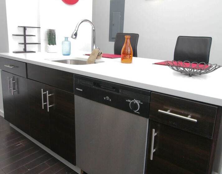 Отель Renaissance Properties   728 Market Street