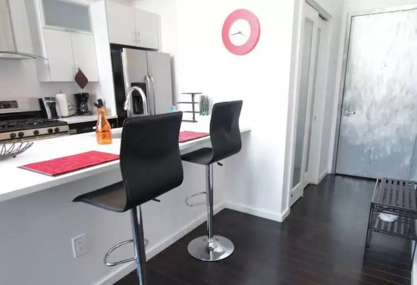 هتل Renaissance Properties   728 Market Street