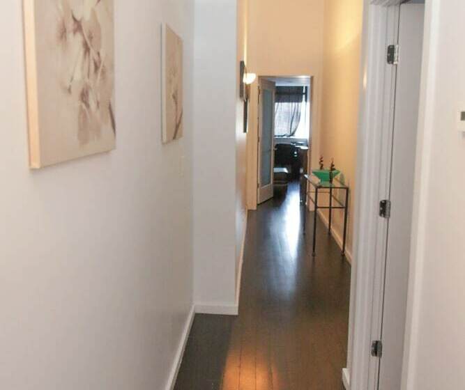 Отель Renaissance Properties   728 Market Street