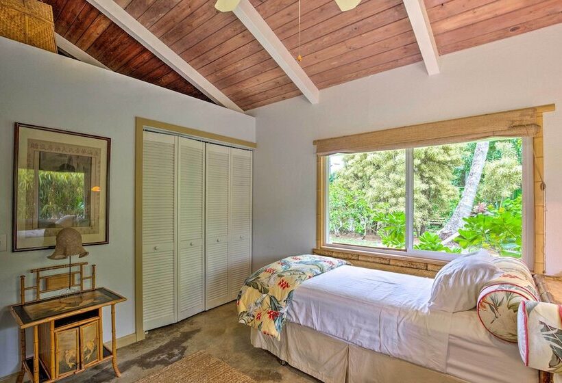 Melemele Kapa A Cottage: 1 Block To Beach!