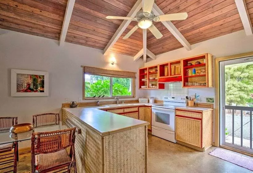 Melemele  Kapa A Cottage: 1 Block To Beach!