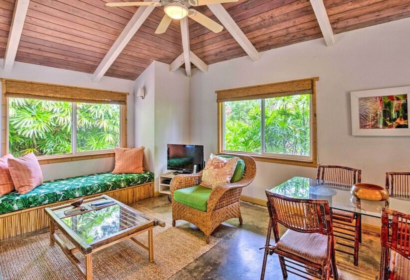 Melemele Kapa A Cottage: 1 Block To Beach!