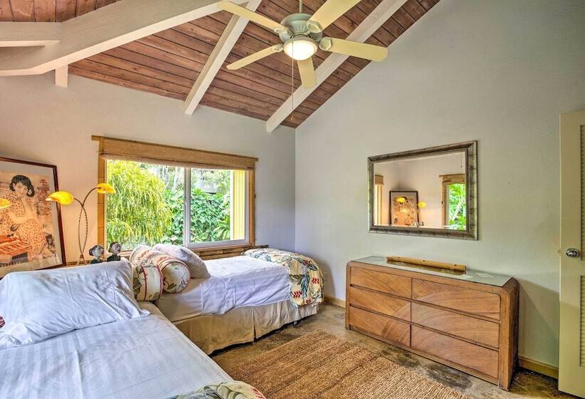 Melemele Kapa A Cottage: 1 Block To Beach!