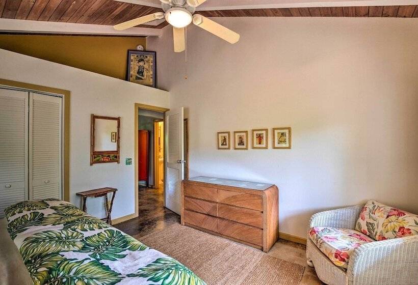 Melemele Kapa A Cottage: 1 Block To Beach!