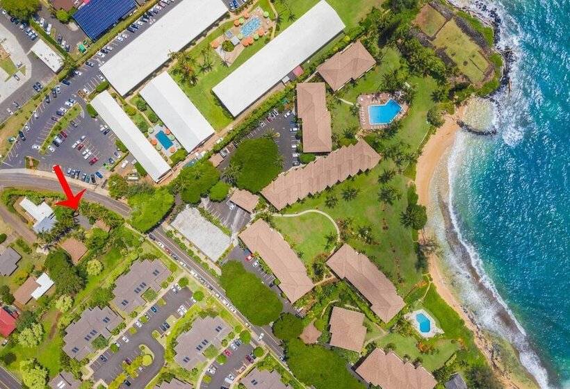 Melemele Kapa A Cottage: 1 Block To Beach!