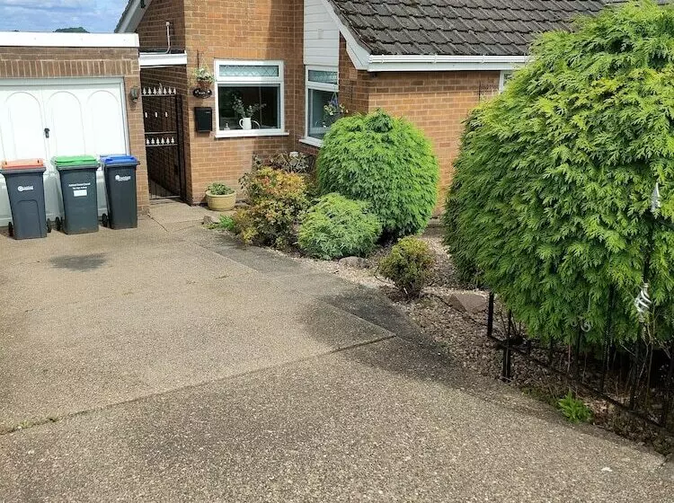 Residenssi Split Level Bungalow   Sleeps4   Close To Walks