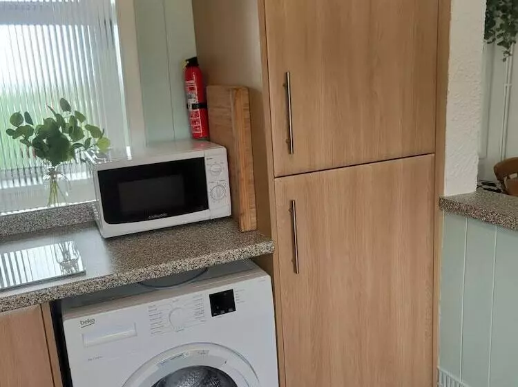 Residenssi Split Level Bungalow   Sleeps4   Close To Walks