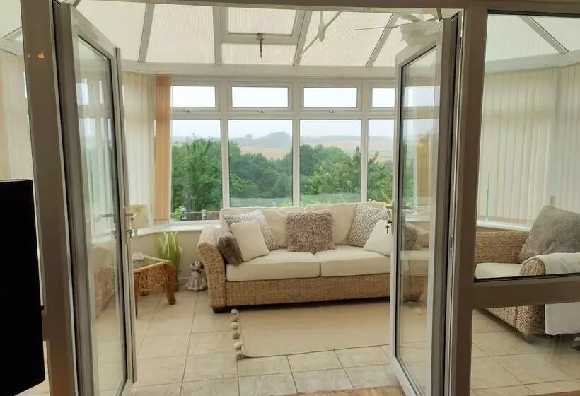 Residenssi Split Level Bungalow   Sleeps4   Close To Walks