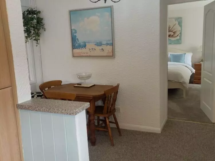 Residenssi Split Level Bungalow   Sleeps4   Close To Walks