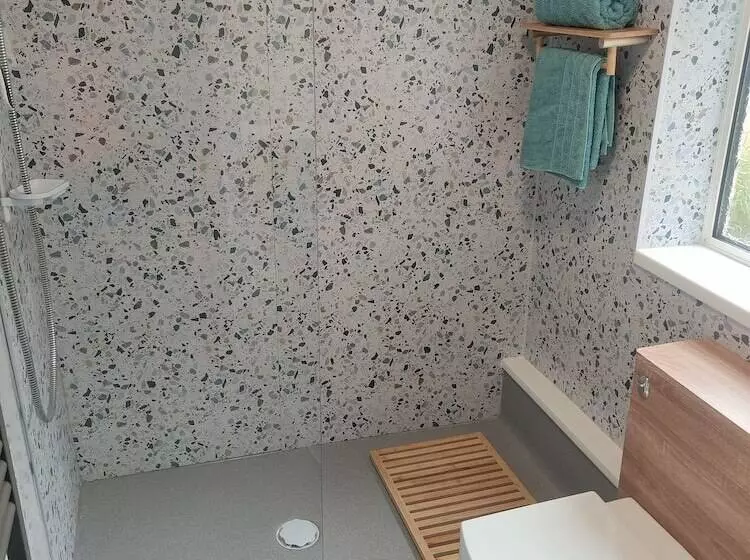 Residenssi Split Level Bungalow   Sleeps4   Close To Walks