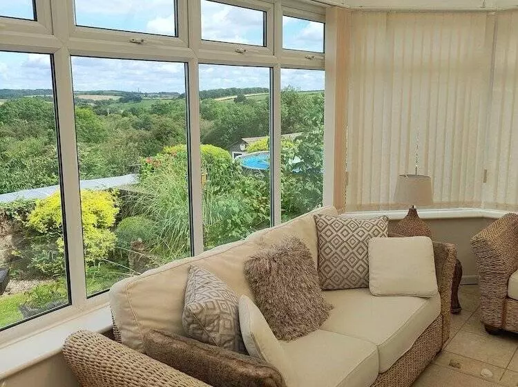 Residenssi Split Level Bungalow   Sleeps4   Close To Walks