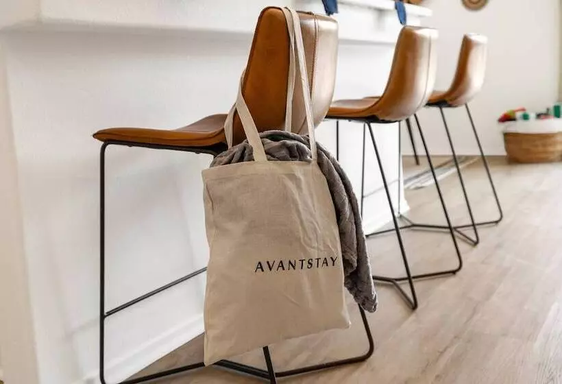 Sunny Palms By Avantstay Near Empire Polo Club