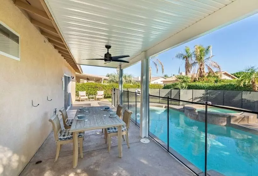 Sunny Palms By Avantstay Near Empire Polo Club