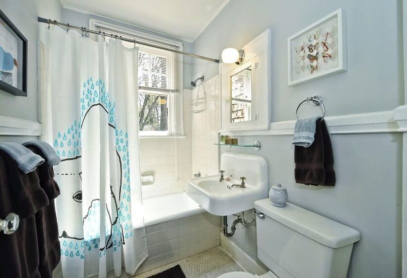 The Home Collection Hawthorne Lane