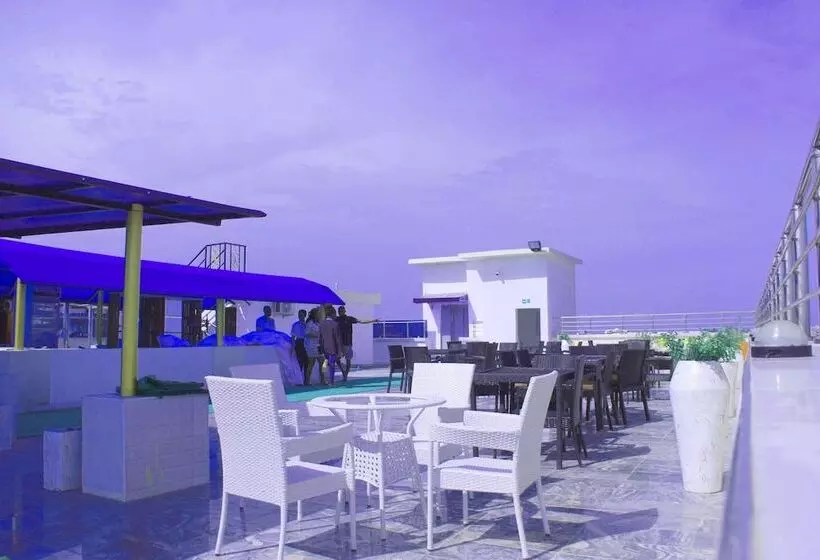 Time Oak Hotel And Suites Royale