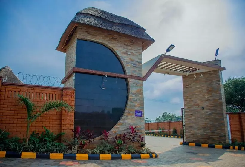 Dreamland Hotel Ltd