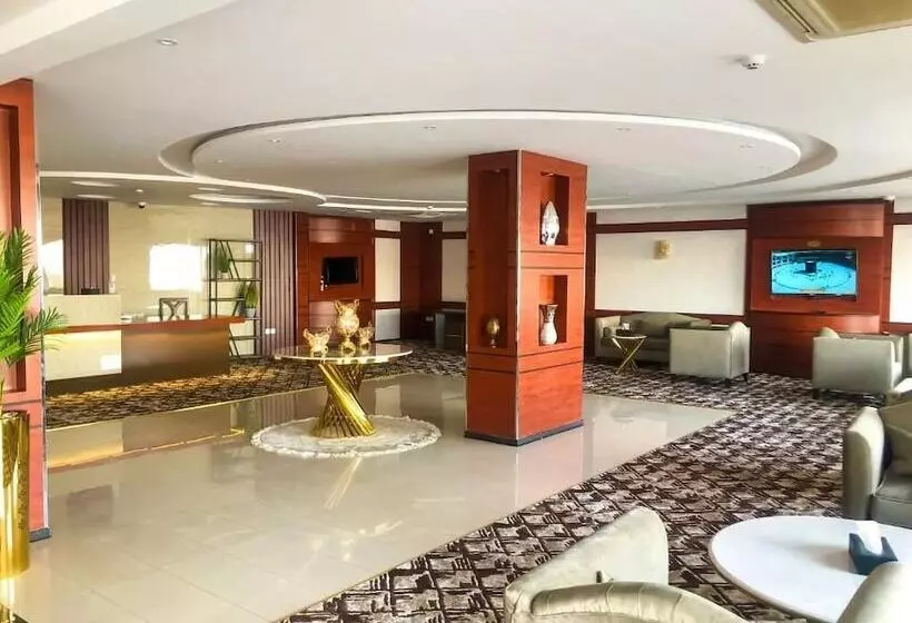 Hotelli Al Muteb Suites Al Tawon