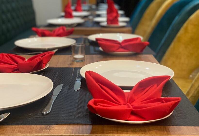 Отель Alpine Musk