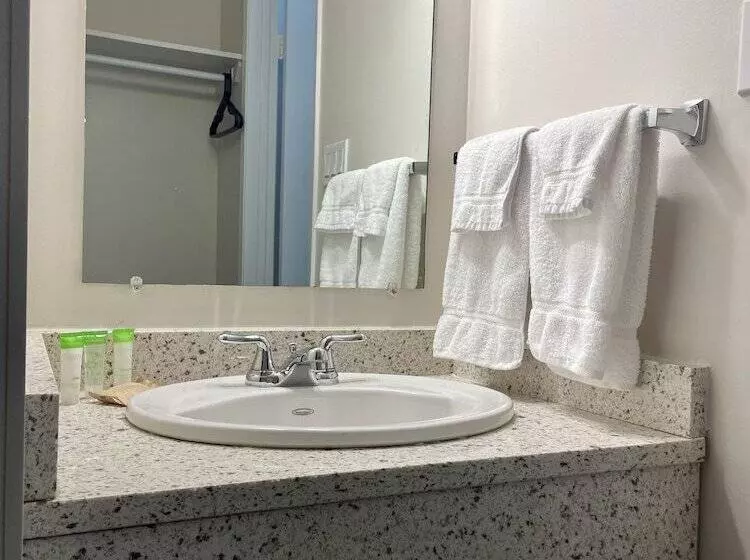 Hotelli Anavada Inn & Suites Grande Prairie