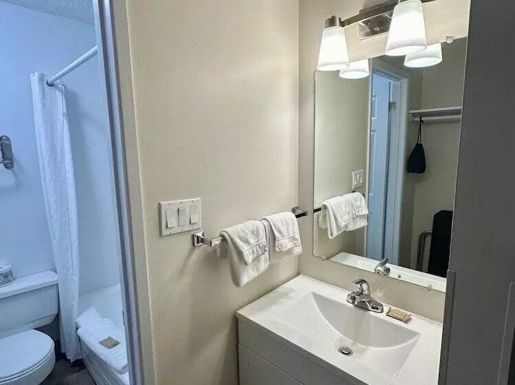 Hotelli Anavada Inn & Suites Grande Prairie