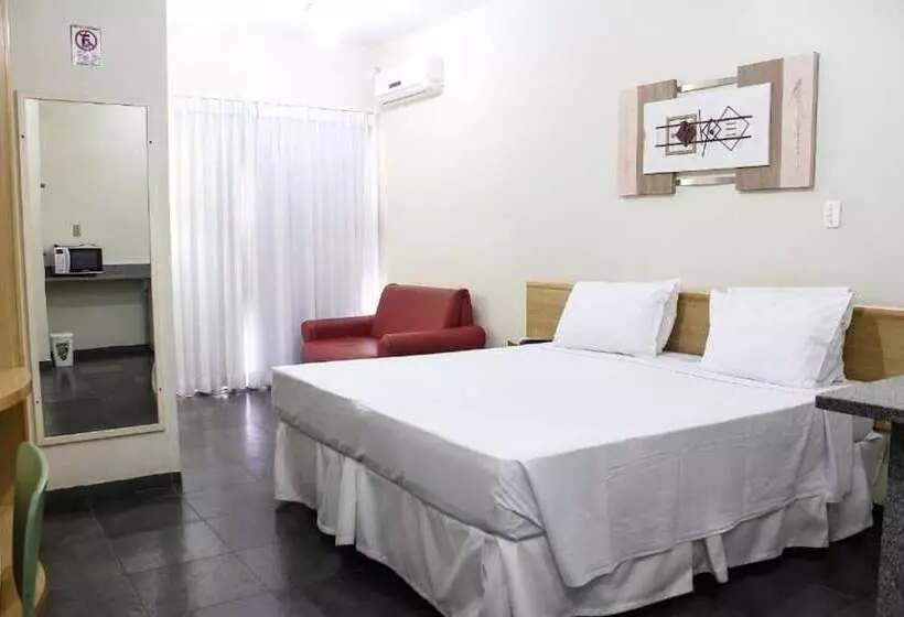 ホテル Bravo Suites