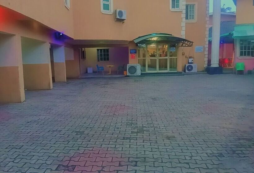 هتل Cameo's Suites