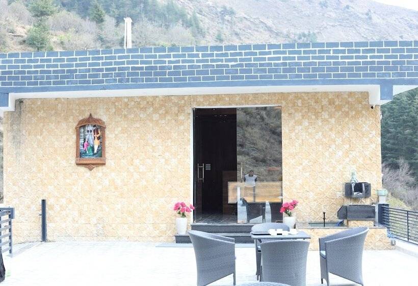 ホテル Chakrata Inn Resort