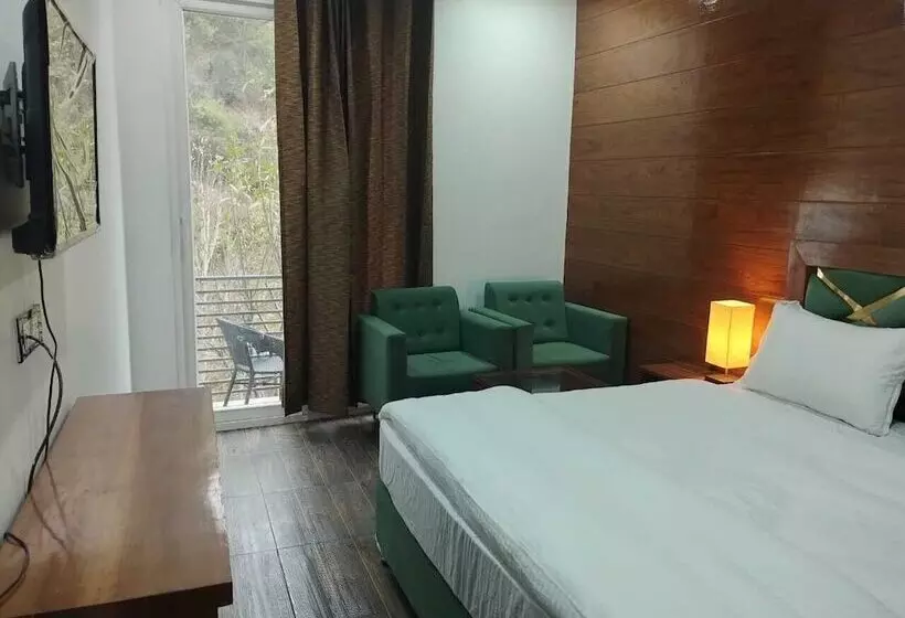 Hotelli Chakrata Inn Resort