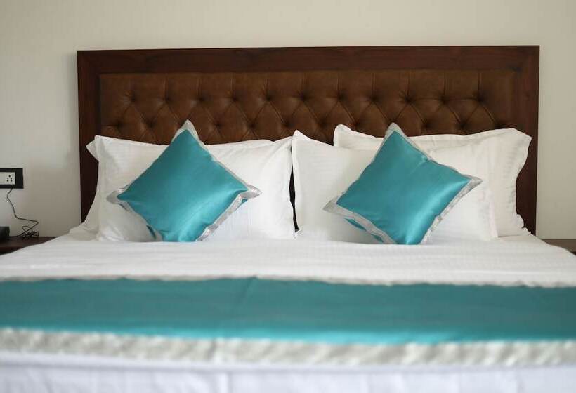 ホテル Chakrata Inn Resort