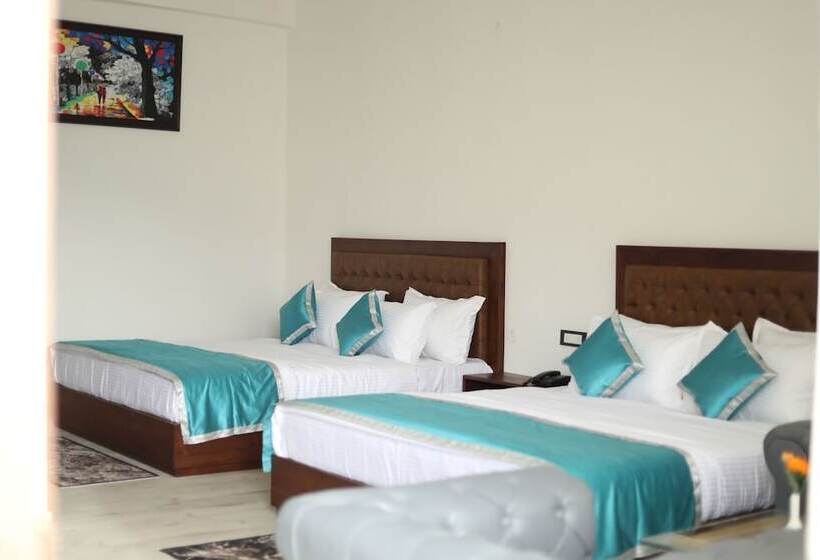 ホテル Chakrata Inn Resort