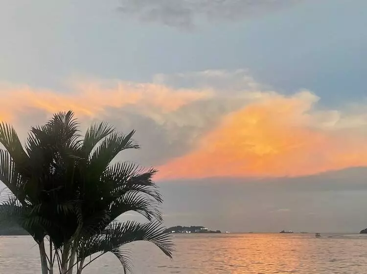 هتل Chaquacabana Resort & Beach Club