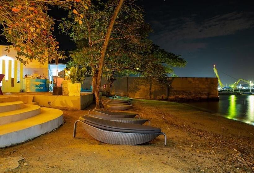 هتل Chaquacabana Resort & Beach Club