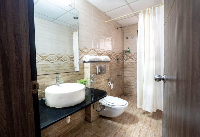 هتل Compact Tea Square