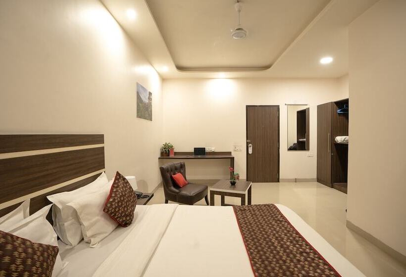 هتل Compact Tea Square