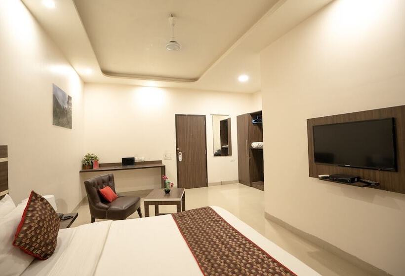 هتل Compact Tea Square