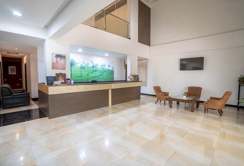 هتل Compact Tea Square