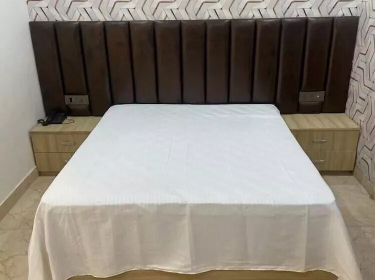 هتل D 0101 Cafe And Lounge