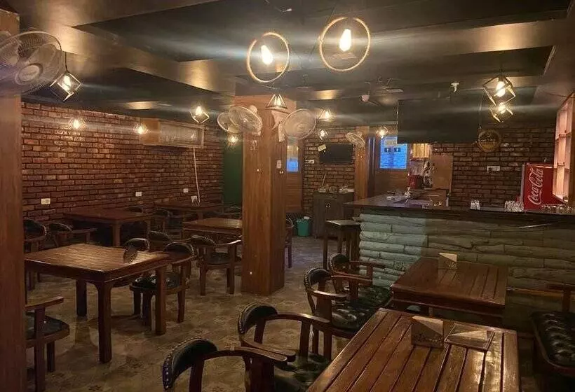 هتل D 0101 Cafe And Lounge