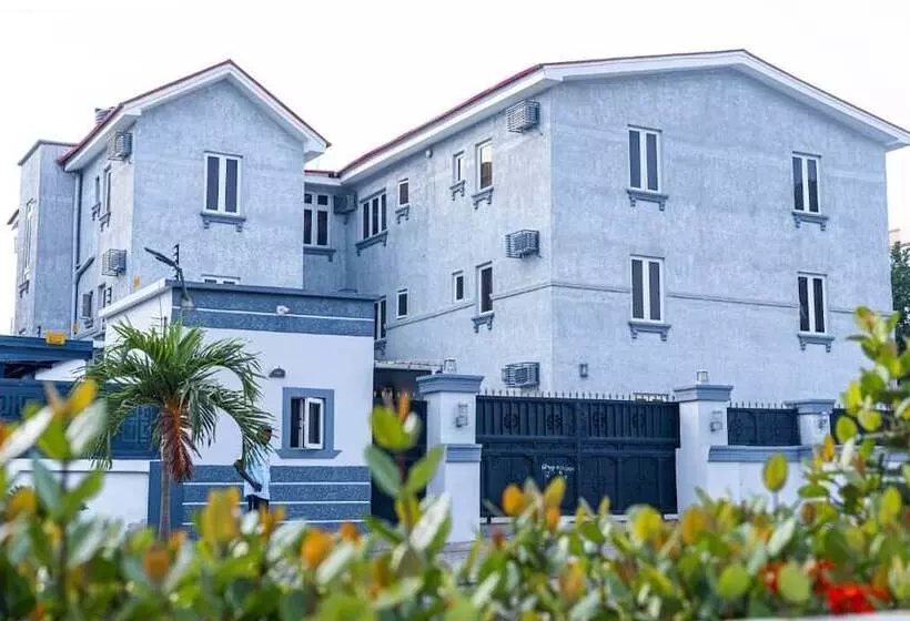 هتل Dyke Suites And Apartments